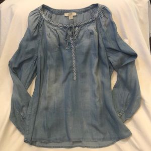 Peasant shirt that is so soft to the touch!